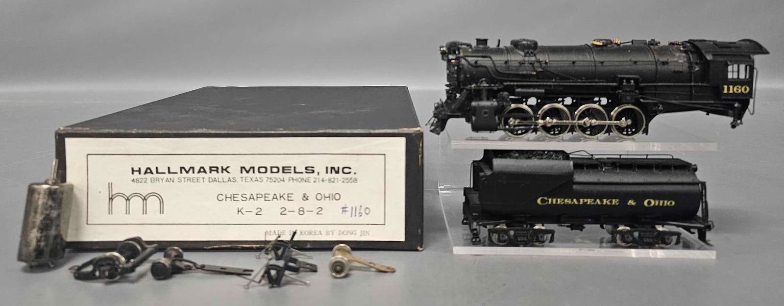 Hallmark HO brass C&O K-2 2-8-2 steam locomotive and tender in original box (1 of 11)
