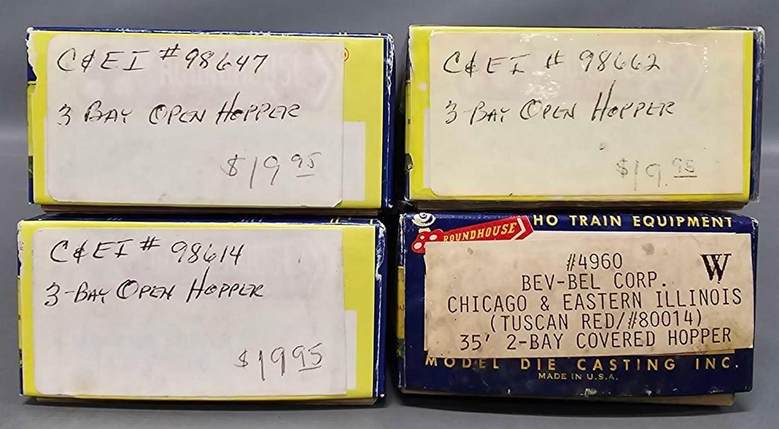 Five Roundhouse C&EI 3-Bay Hopper car kits in original boxes (1 of 5)