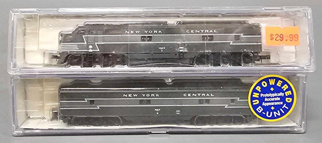 Life Like N scale New York Central E7 AB diesel locomotive set in original boxes (1 of 7)