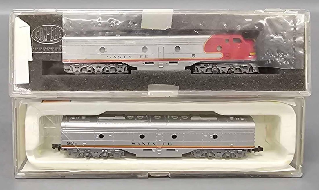 Con Cor N scale Santa Fe EMD E8 diesel locomotive AB units in original boxes (1 of 7)