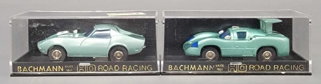 Bachmann Lot 9114 Stingray and 9110 Chaparral slot cars: Bachmann Lot 9114 Stingray and 9110 Chaparral slot cars. Plastic is above average for cleanliness and transparency. Shoes show little run time. The paint and finish on body is crisp and clean with no 