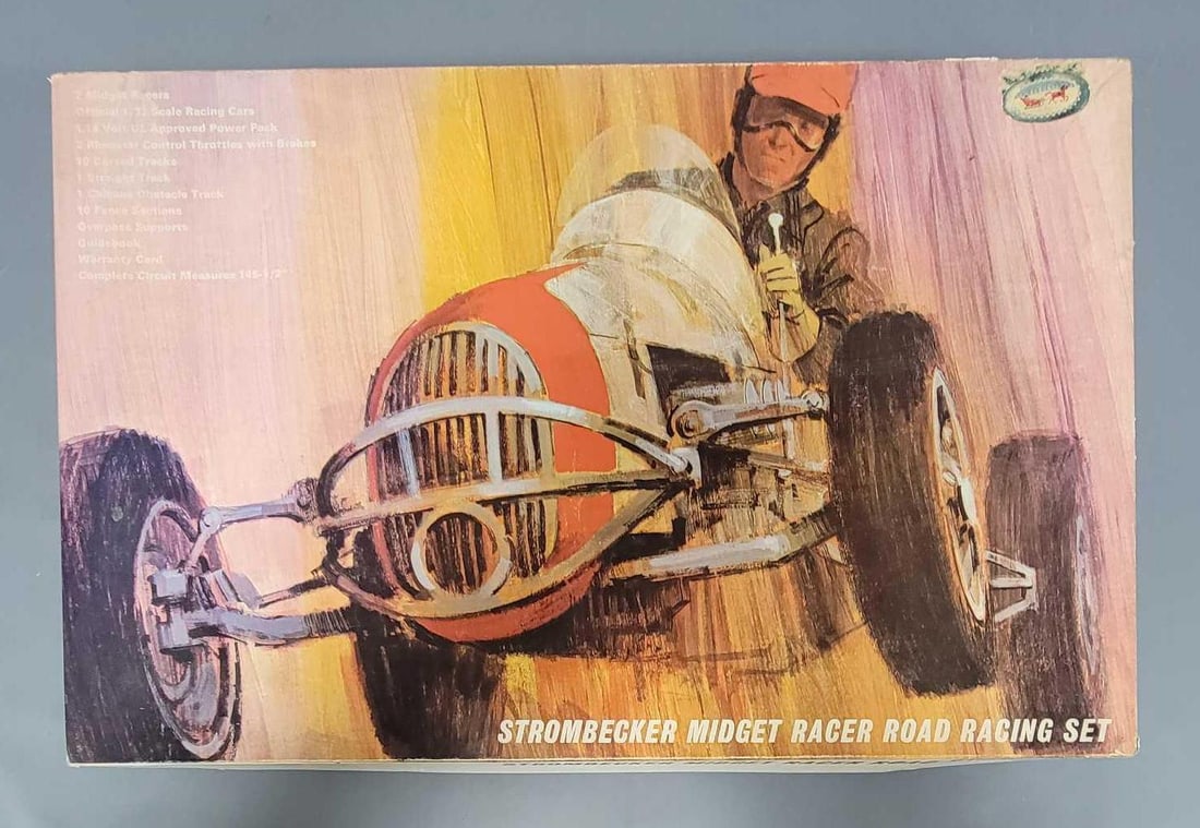 Strombecker midget racer road racing slot car set in box. (1 of 11)