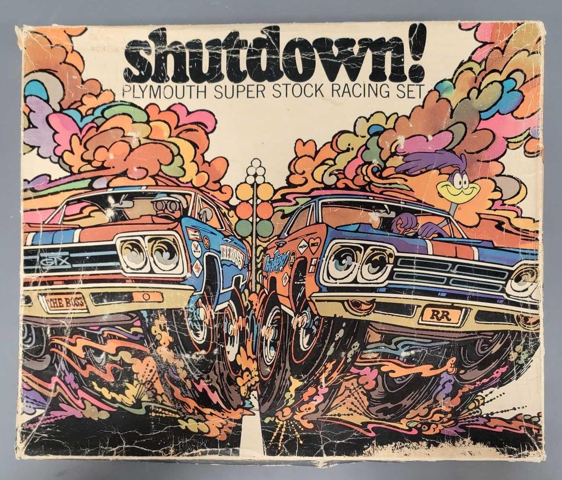 Republic Shutdown! Plymouth super stock slot car set in box (1 of 12)