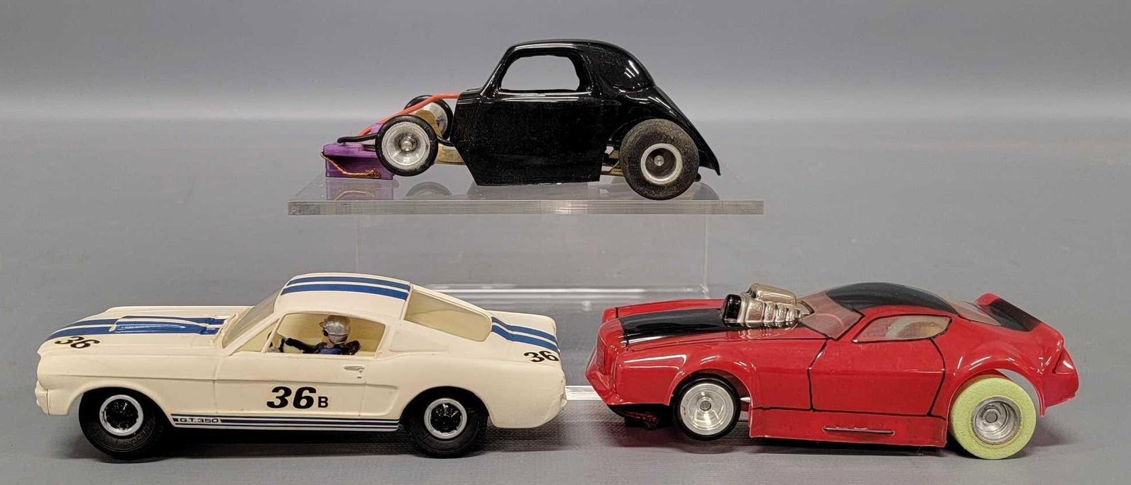Three 1/32 slot car racing cars with chassis (1 of 6)