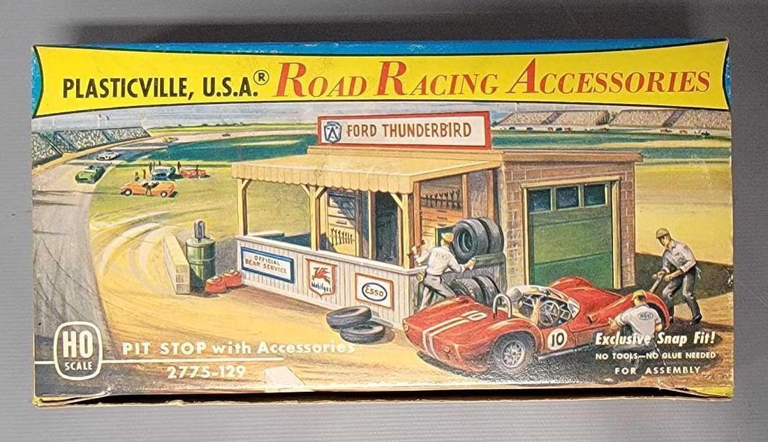 Plasticville Road Racing  Accessories Pit Stop in original box 2775-129 (1 of 6)