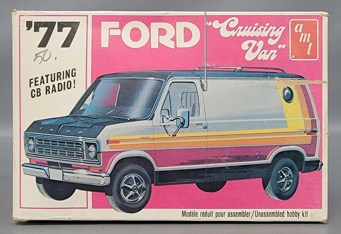 Unbuilt original AMT '77 Ford cruising van 1/25 scale model kit T481 (1 of 6)