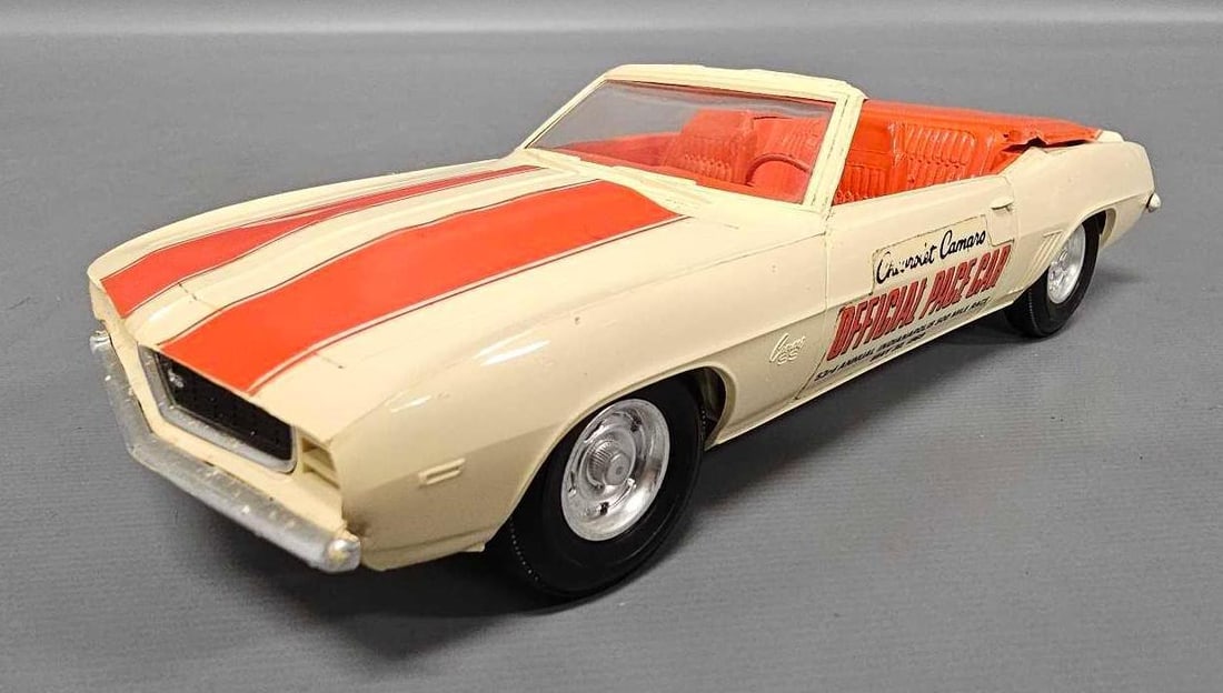 1969 Chevy Camaro convertible dealer promo car Indy 500 pace car (1 of 7)