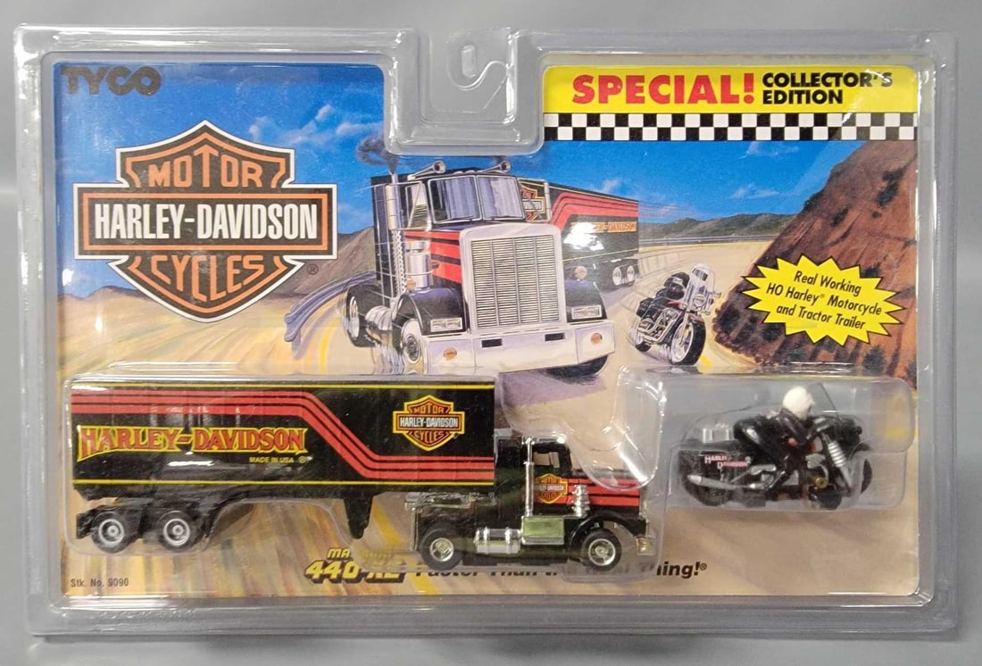 Tyco Magnum 440-X2  HO slot Harley Davidson and tractor trailer set on blister card (1 of 4)