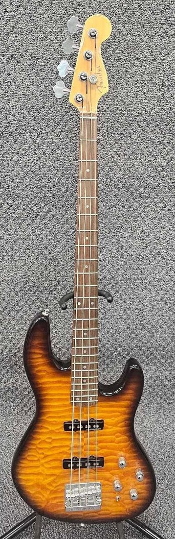 Korea Fender Jazz bass guitar tobacco sunburst (1 of 9)