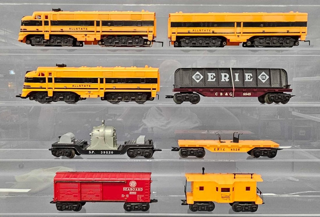 Marx O gauge Allstate diesel freight set with orange F7 ABA diesel locomotives (1 of 6)