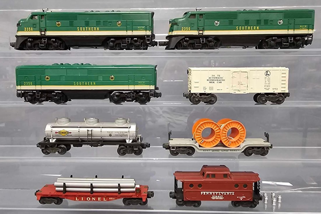 Lionel postwar O Southern ABA F3 diesel freight set (1 of 8)