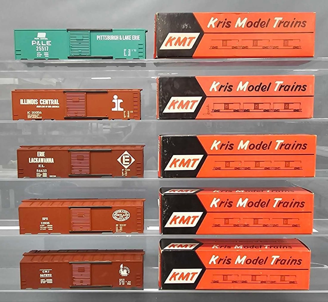 Five KMT Kris Model Trains box cars with no trucks in original boxes (1 of 9)