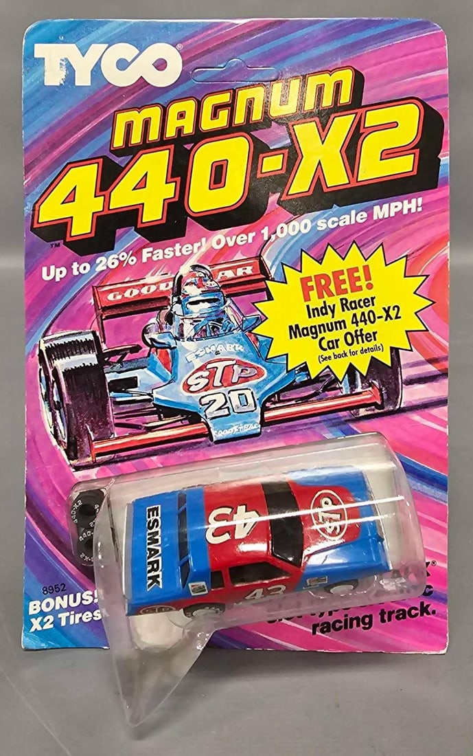 Tyco Magnum 440-X2 Richard Petty Esmark STP HO slot car on blister card 8952 (1 of 3)