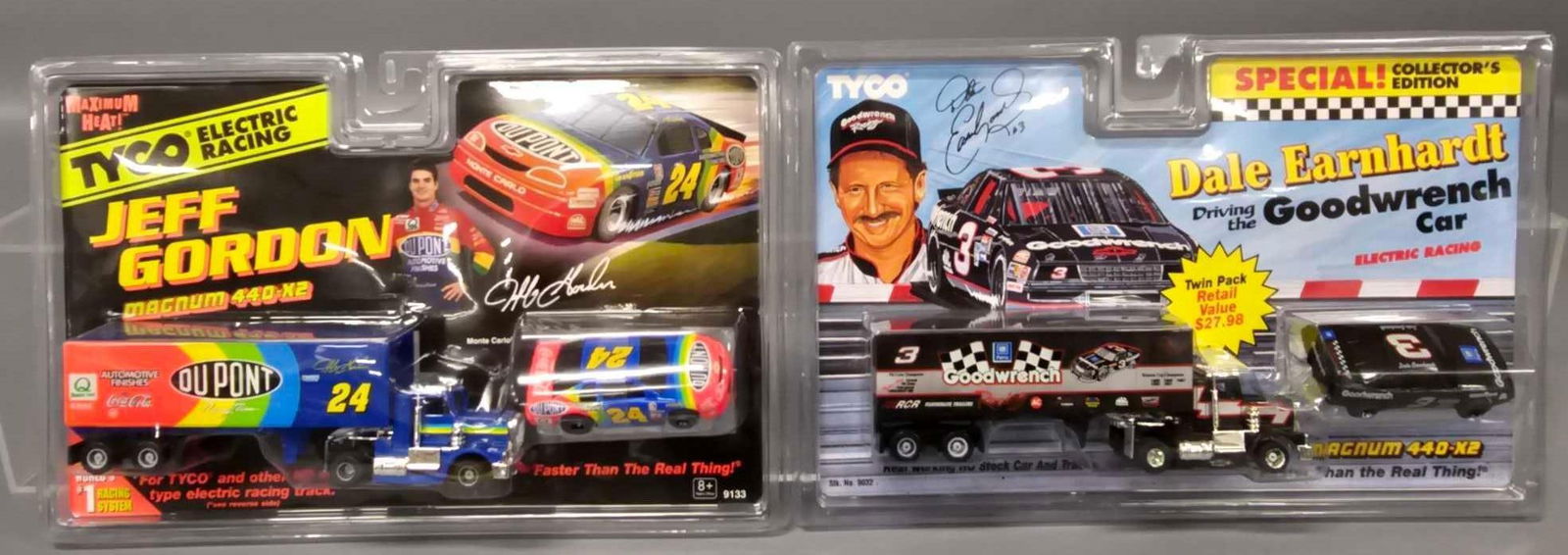 Two Tyco Magnum 440-X2 NASCAR HO slot car racing team sets on blister cards (1 of 8)
