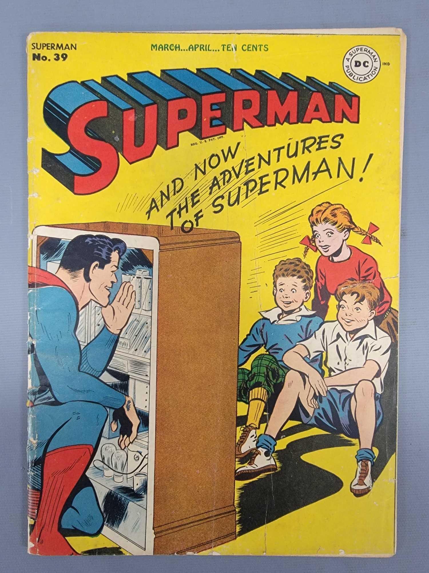 Superman 39: Superman 39 spine Is brittle and loose, edge tears, interior pages look great as seen in the photos.