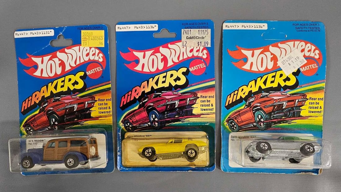 Three Blackwall Hot Wheels Hi-Rakers on blister cards: Three Blackwall Hot Wheels Hi-Rakers on blister cards to include stock numbers two different 1136 Split Window 63 and a 1131 40s Woodie,. Cars are near mint to mint on fair to excellent cards with one