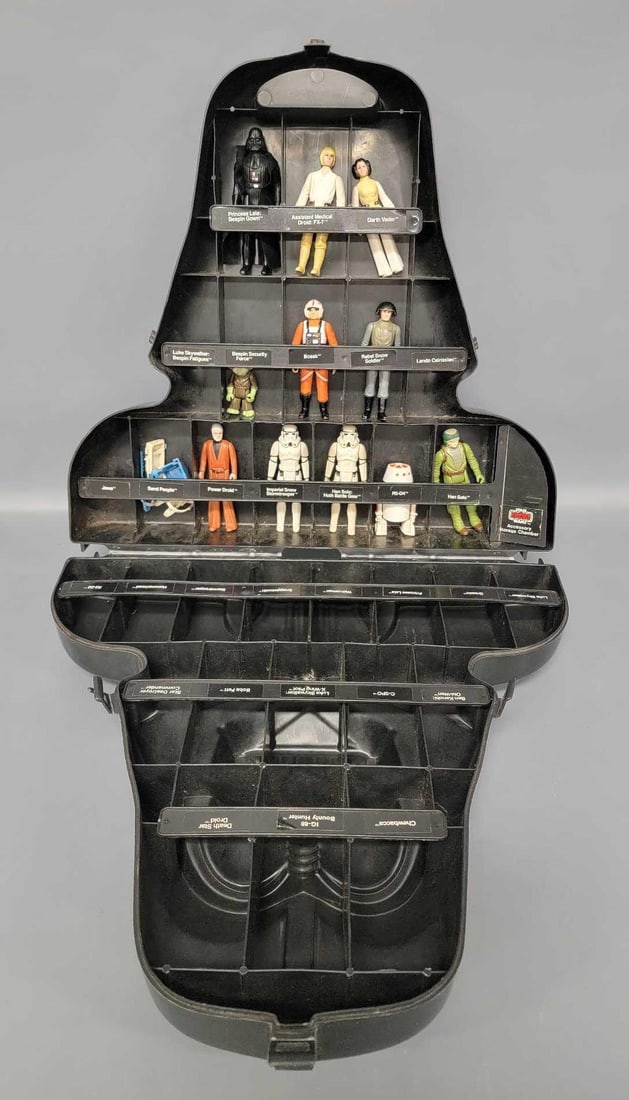 Vintage Kenner Star Wars Darth Vader figure case with eleven vintage figures: Vintage Kenner Star Wars Darth Vader figure case with eleven vintage figures to include Darth Vader that is very nice but missing the light saber, farm boy Luke missing light saber, Obi wan Kenobi mis