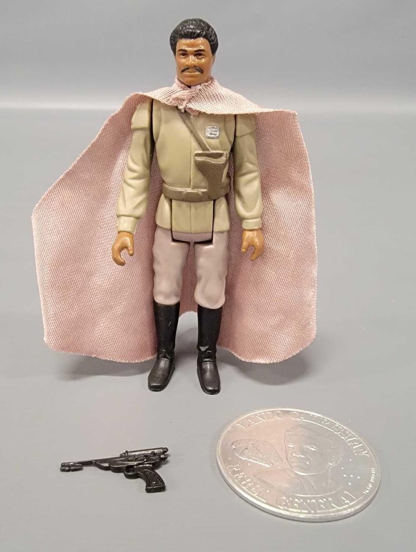 Vintage Kenner Star Wars last 17 Lando Calrissian General with blaster and coin NO COO: Vintage Kenner Star Wars last 17 Lando Calrissian Rebel General with blaster, excellent condition overall with no paint loss, tight joints and a perfect blaster. There are a couple very light stains o
