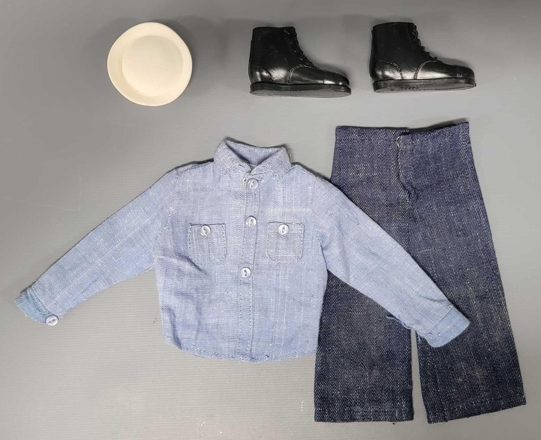 Hasbro GI Joe action sailor TM shirt with no COO: Hasbro GI Joe action sailor TM shirt with no country of origin, just GI JOE HASBRO TM. Also comes with a nice pair of pants, short black plastic boots and a nice soft hat, all in excellent condition.