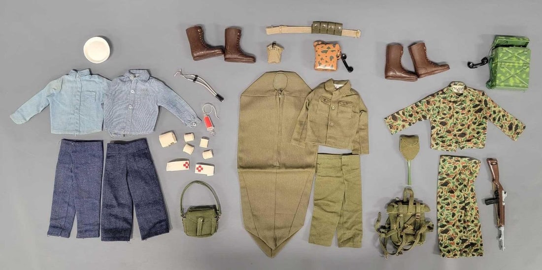 Great group of vintage Hasbro GI Joe action Soldier Marine and Sailor outfits plus medic: Great group of vintage Hasbro GI Joe action Soldier Marine and Sailor outfits plus medic accessories. Lots of nice stuff, nothing rare but mostly nice stuff although some is down in the VG-EX conditio