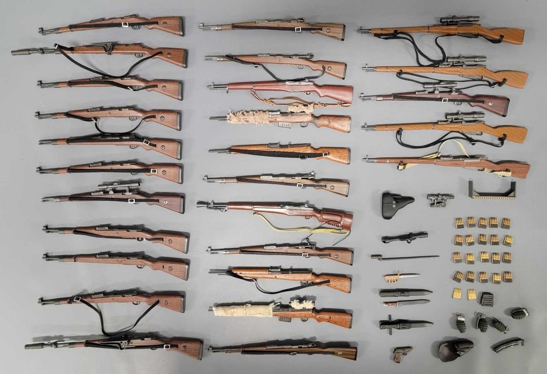 Bag full of 1/6 scale German and Russian rifles for DID style figures: Bag full of 1/6 scale German and Russian rifles for DID style figures, some with scopes, most with straps. Also includes a small bag of small accessories such as clips, maybe a magazine, one pistol, a