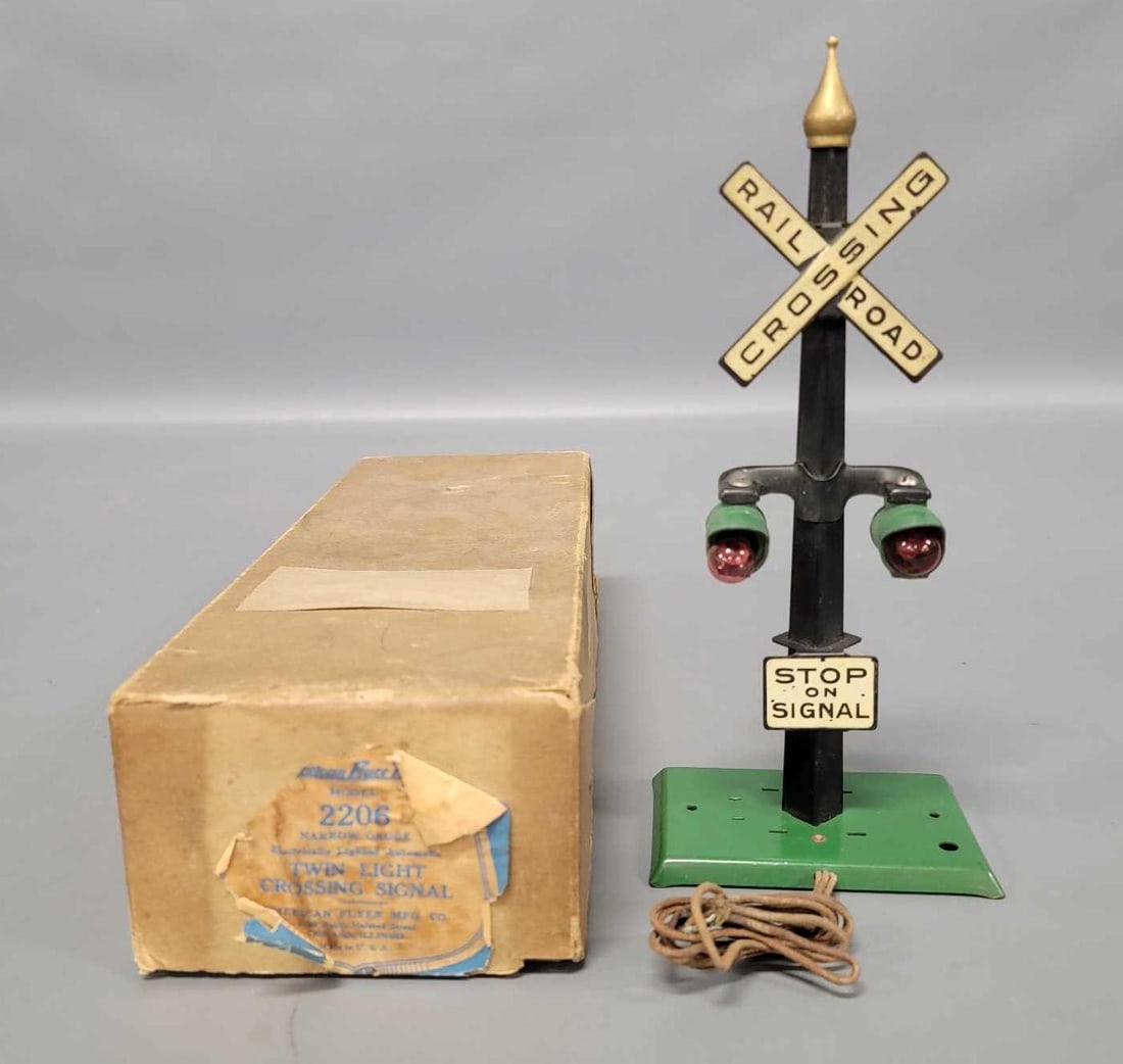 American Flyer prewar 2206 twin crossing light signal in original box (1 of 7)