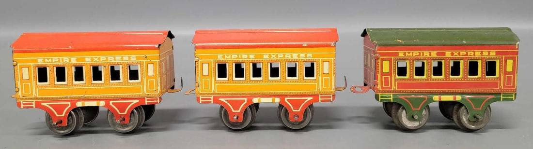 Three American Flyer O gauge Empire Express passenger cars (1 of 8)