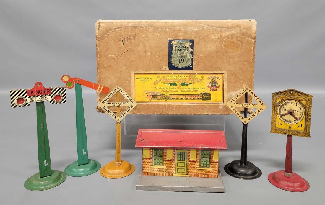 Partial American Flyer O gauge 19 Panama Limited train set with accessories only (1 of 16)
