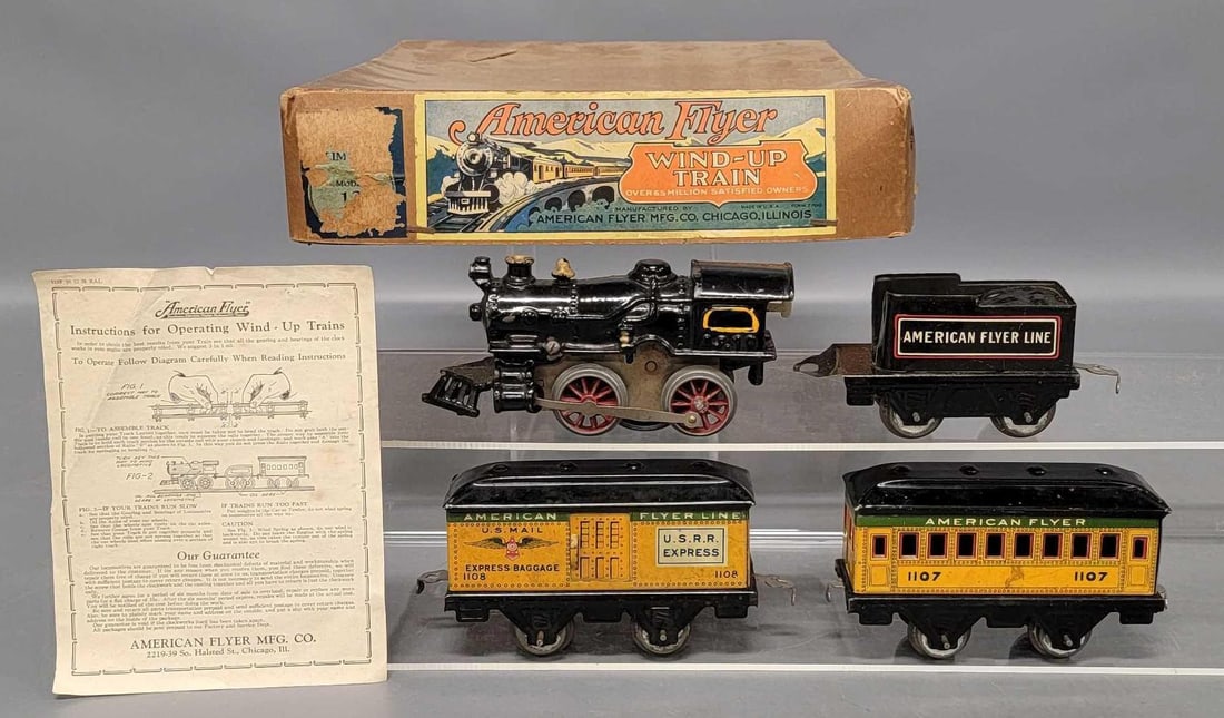Boxed American Flyer prewar O steam passenger set (1 of 15)