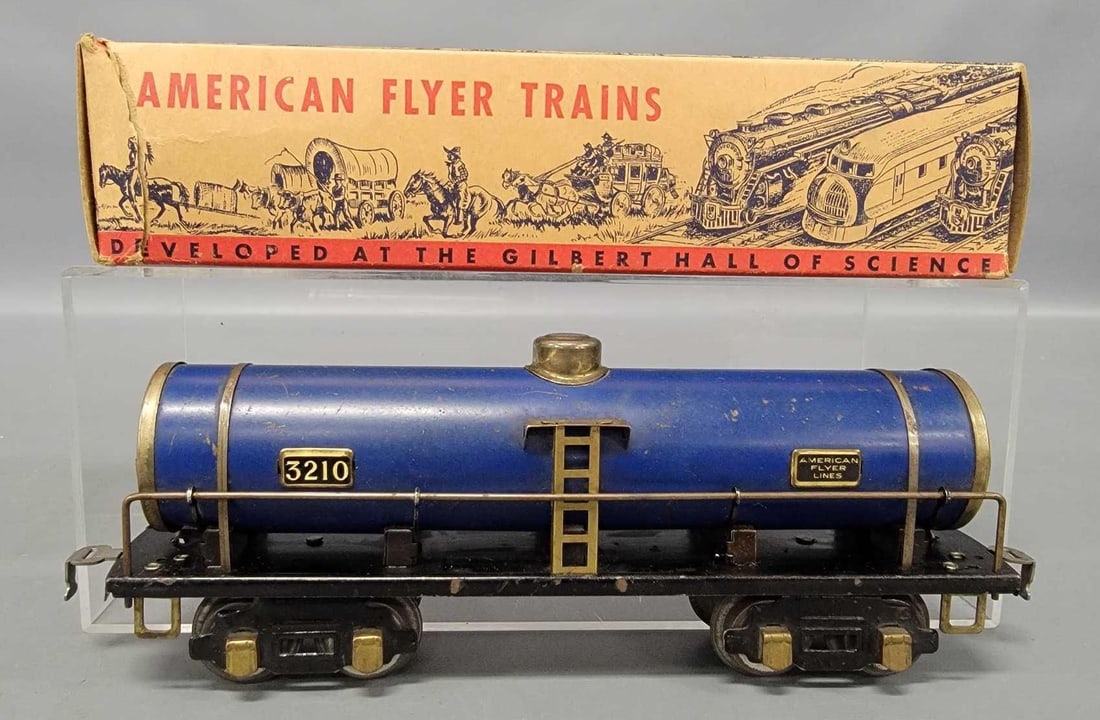 American Flyer prewar O 3210 blue tank car in original box (1 of 6)