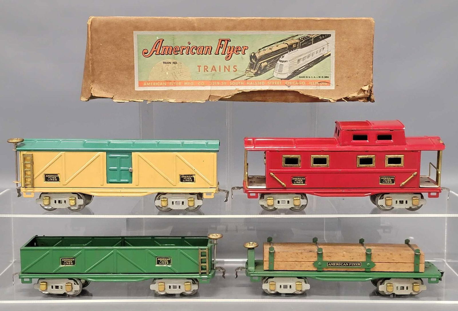 Partial American Flyer prewar O 1736 Baltimore & Ohio freight set in original box (1 of 15)