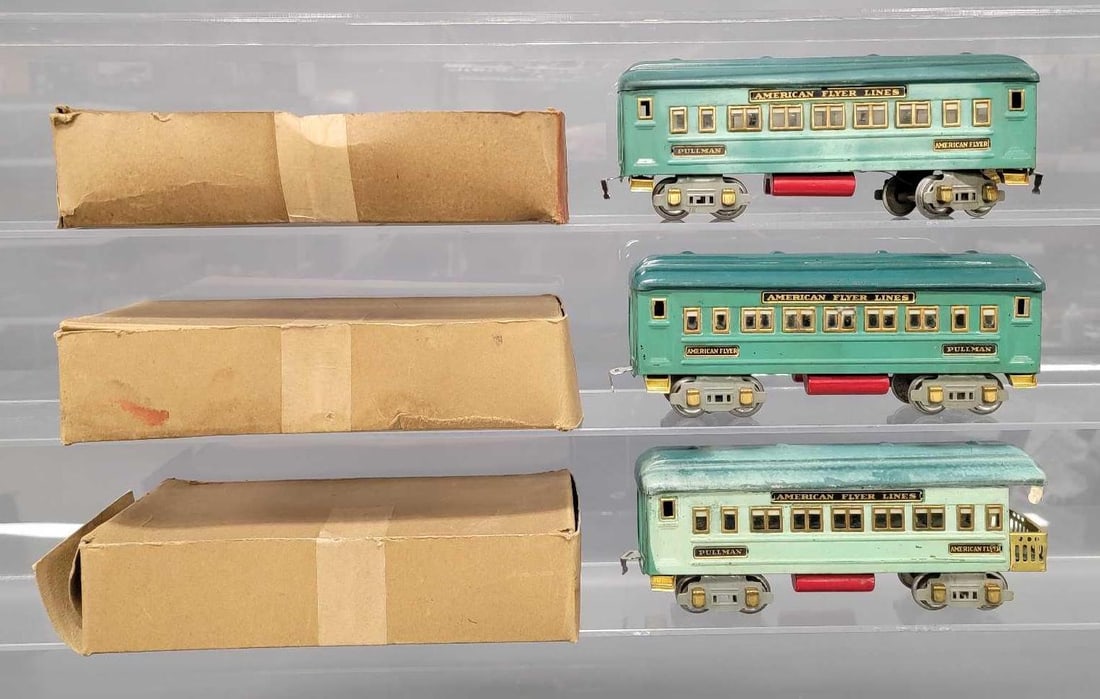 American Flyer prewar O passenger cars in original boxes (1 of 13)