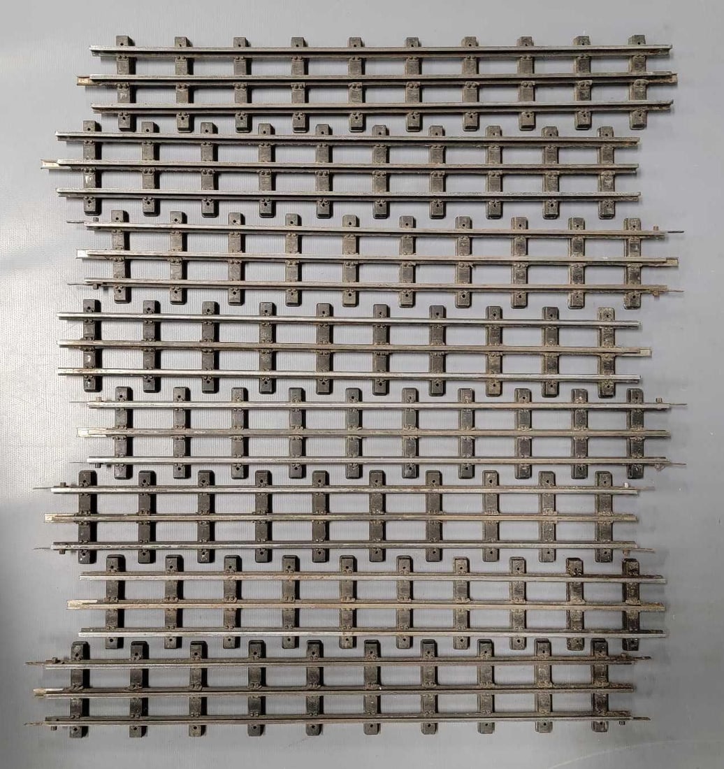 Eight Lionel T-Rail straight track sections with hardware (1 of 6)