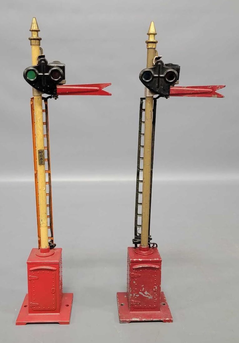 Lionel prewar standard gauge 80 and 082 semaphores (1 of 6)