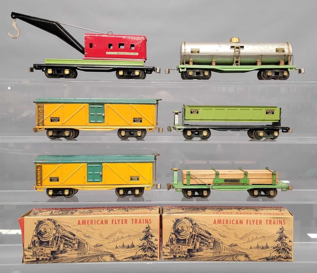 Six American Flyer Prewar O freight cars with two original boxes (1 of 8)