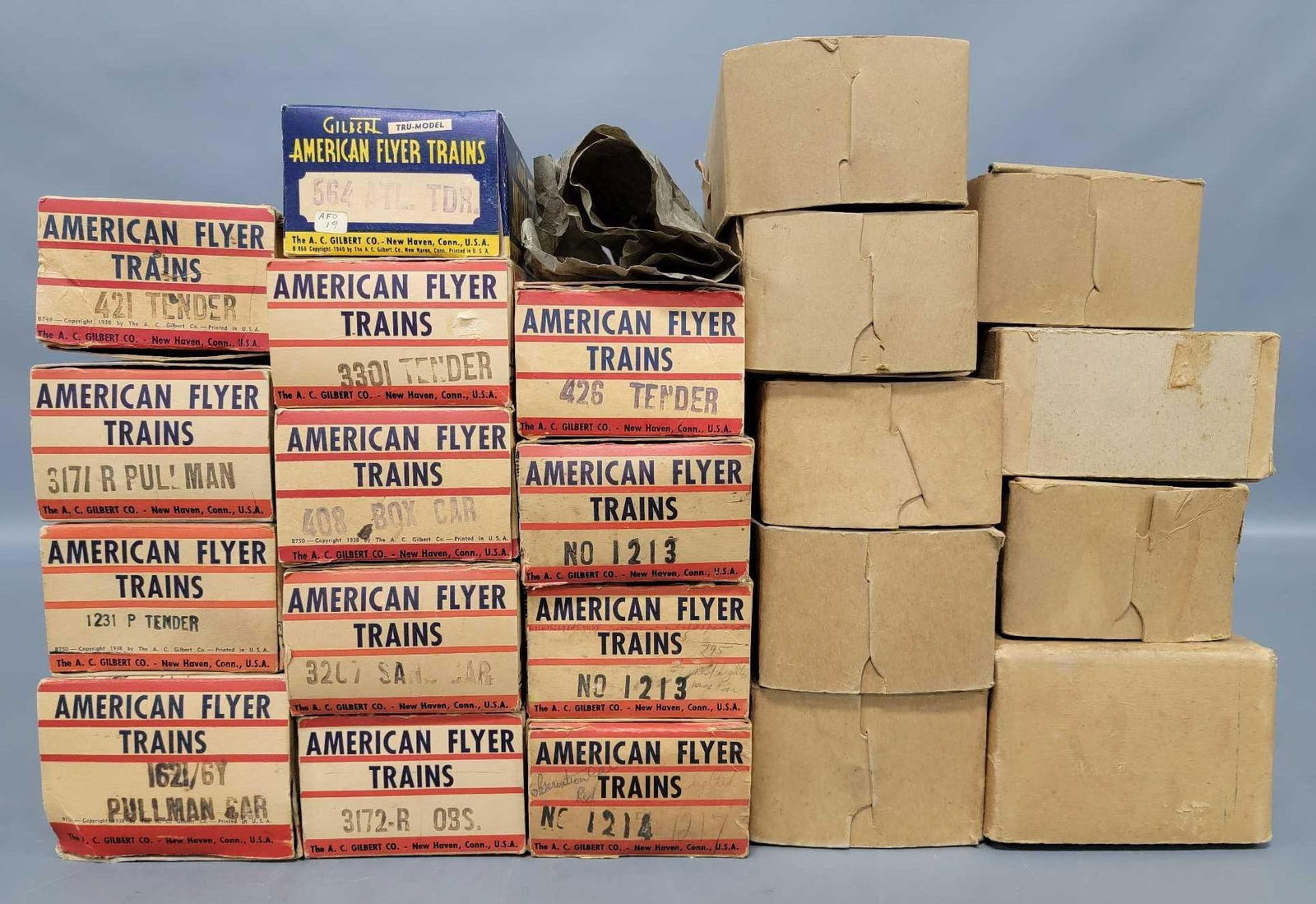 Group of 22 prewar American Flyer O gauge train boxes (1 of 15)
