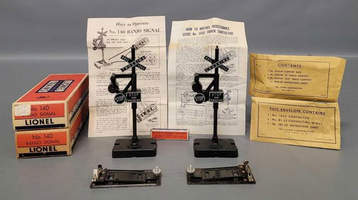 Three Postwar Lionel accessories in original boxes