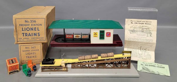 Postwar Lionel 356 and 362 accessories in original boxes