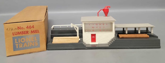 Postwar Lionel 464 Lumber Mill accessory in original box