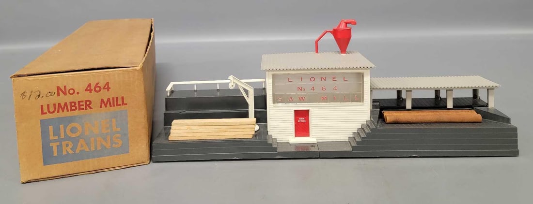 Postwar Lionel 464 Lumber Mill accessory in original box (1 of 9)