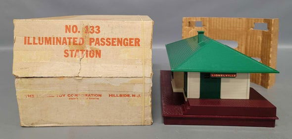 Postwar Lionel 133 Illuminated Station accessory in late Hillside original box