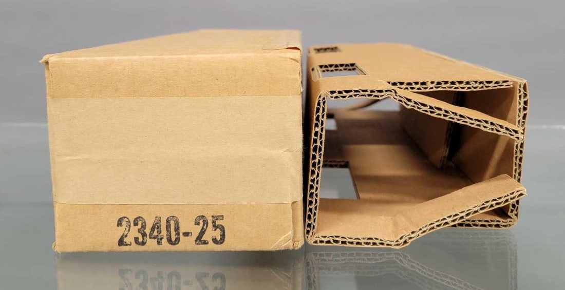 REPRODUCTION Lionel 2340-25 GG-1 box with insert (1 of 6)