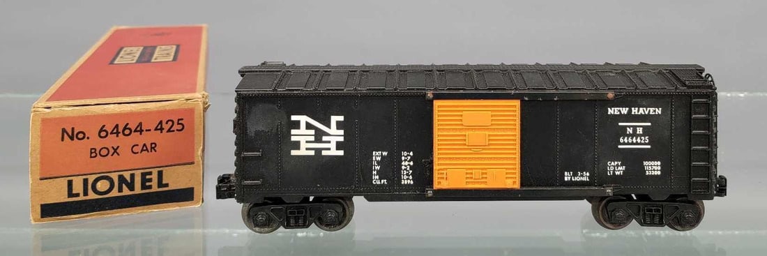 Unrun Lionel postwar 6464-425 New Haven box car in original box (1 of 7)