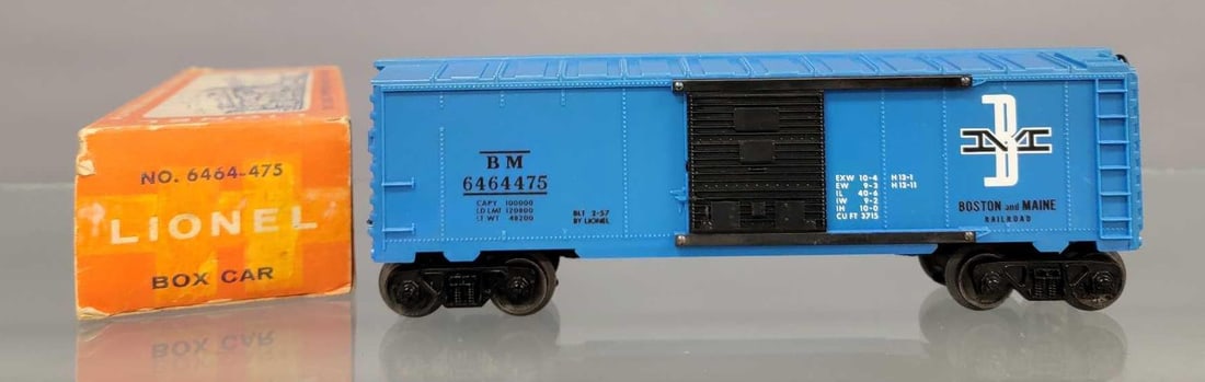 Unrun Lionel postwar type IV 6464-475 Boston & Maine box car in original box (1 of 7)