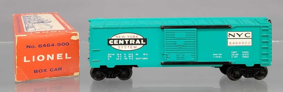 Unrun Lionel postwar type IV 6464-900 New York Central box car in original box (1 of 7)