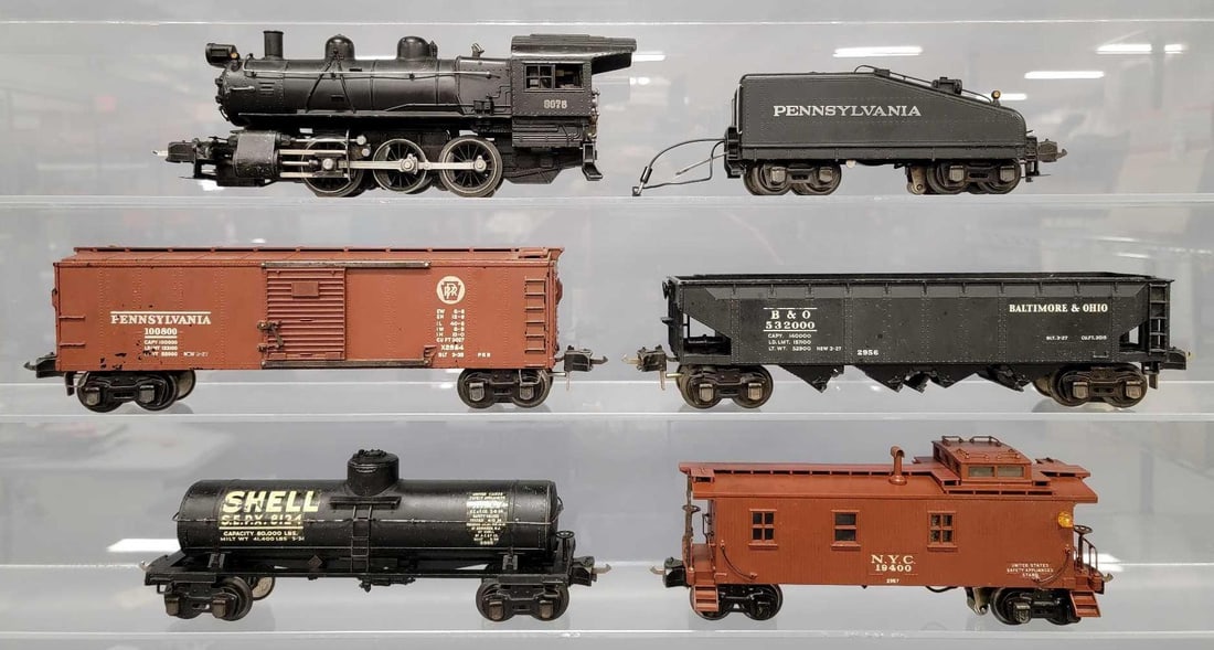 Lionel prewar semi scale switcher freight set 227 2227B 2954 2955 2956 2957: Lionel prewar semi scale switcher freight set to include 227 steam switcher that is C6-7, 2227B slope back tender that is C7-8, 2954 Pennsylvania box car that is C6, 2955 Shell tank car that is C6, 29