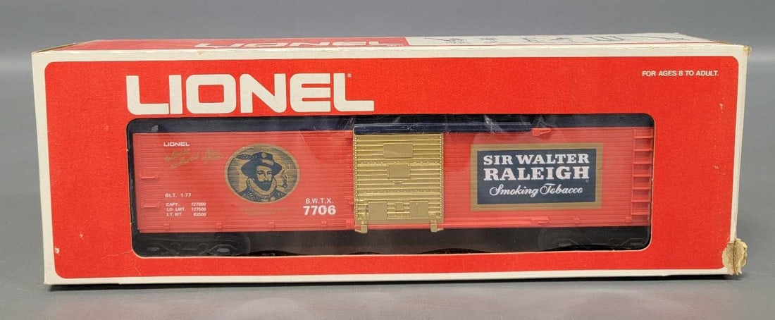 Lionel modern O Sir Walter Raleigh 7706 box car in original box: Lionel modern O Sir Walter Raleigh 7706 box car in original box, C8-9 in a good original box.