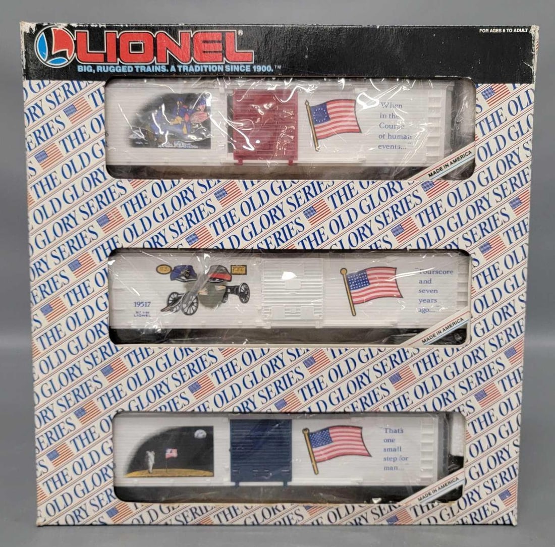 Lionel modern O 19599 The Old Glory Series set in original box: Lionel modern O 19599 The Old Glory Series set in original box to include 19516, 19517 and 19518 box cars, C8-9 in a very good original box.