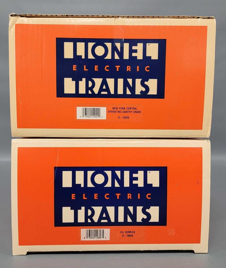 Two Lionel modern O accessories in original boxes (1 of 3)