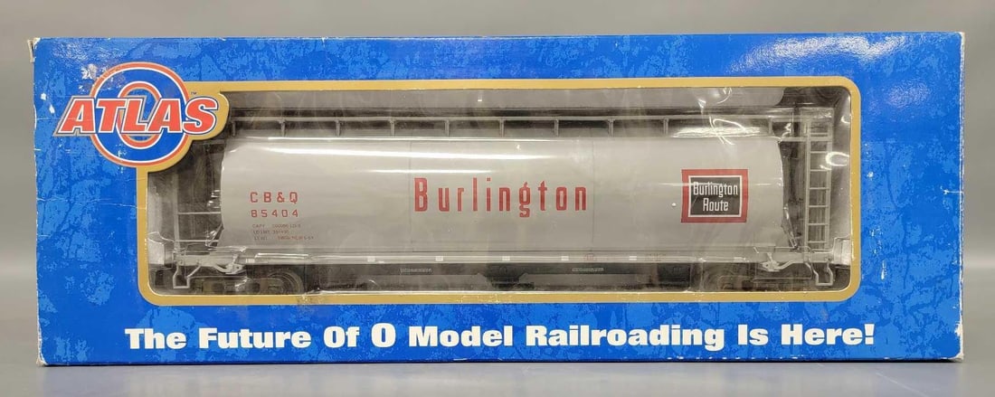Atlas O gauge Burlington 3-bay cylindrical hopper in original box 6301-2: Atlas O gauge Burlington 3-bay cylindrical hopper in original box, stock number 6301-2, C8-9 in an excellent original box.